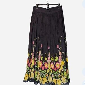 Pre-owned Black Maxi Skirt with Floral Design